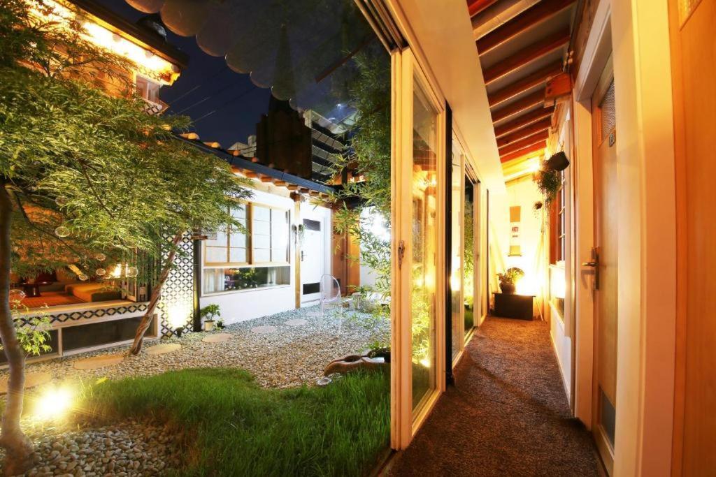 'Hanok Hanok' Boutique Stay Seoul - 2Min From Gyeongbokgung Palace Station Экстерьер фото