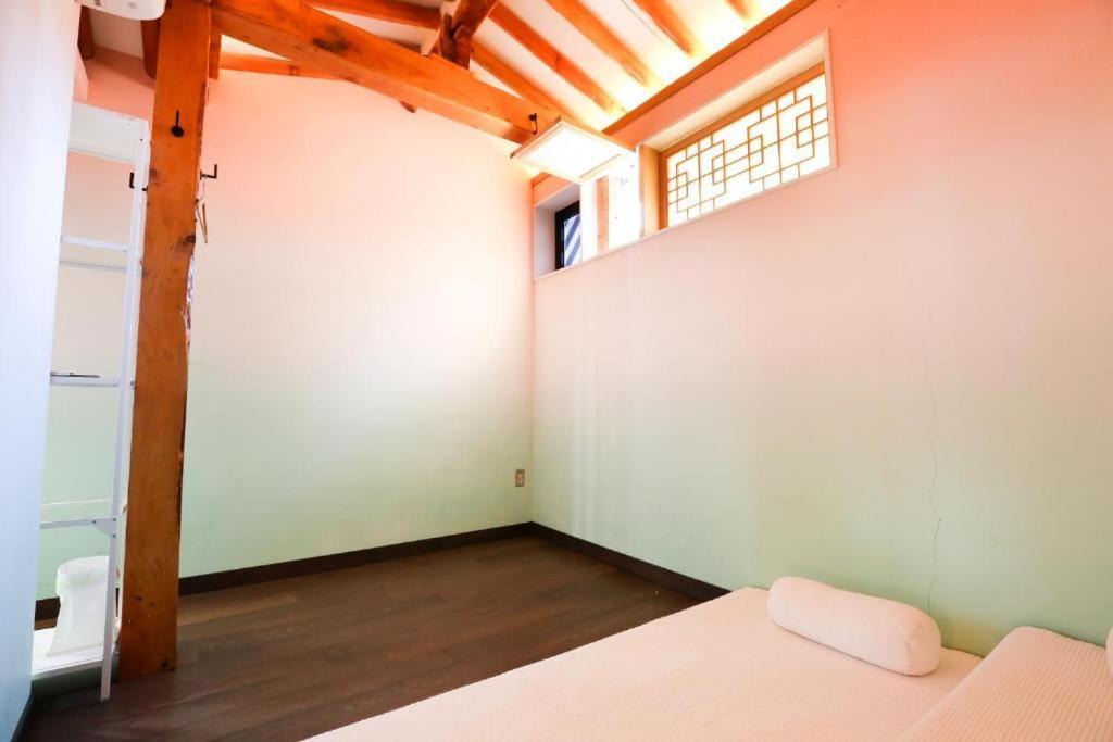 'Hanok Hanok' Boutique Stay Seoul - 2Min From Gyeongbokgung Palace Station Экстерьер фото