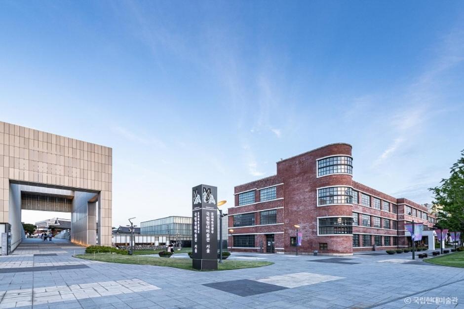 'Hanok Hanok' Boutique Stay Seoul - 2Min From Gyeongbokgung Palace Station Экстерьер фото